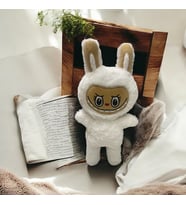 Mini Beyaz Tavşan Kostümlü Labubu Peluş Oyuncak