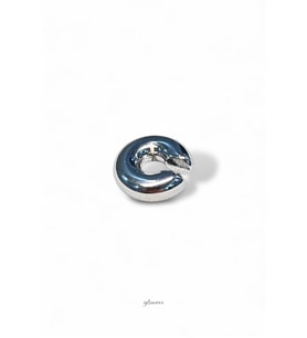 PackWoman 2 Earcuff