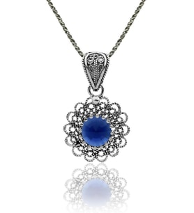 Aralık Mavi Topaz Doğum Taşı Çiçek Motifli Telkari Gümüş Kolye