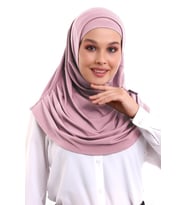 Pembe Yetişkin Boneli Tesettür Hazır Pratik Eşarp