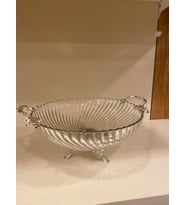 SALATA SUNUM KASE DERİN AYAKLI KULPLU GÜMÜŞ