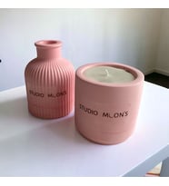 Studio Moon's Vanilya Kokulu Açık Pembe Beton Bardak Mum & Minimal Vazo 2'li Set %100 Doğal Soya Wax Mumu