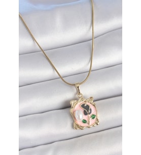 316L Çelik Gold Renk Zincir Pembe Mineli Çiçek İşlemli İnci Detay Portre Model Kadın Kolye TJ-BKO10185