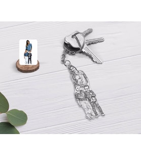 BK Gift Kişiye Özel Tam Boy Karakalem Anne ve Oğullar Karikatürlü Şeffaf Pleksi Anahtarlık-1 (Beyaz)