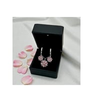 Işıklı Kutulu Mulan Çiçeği Gümüş Kolye & Küpe Seti 925 Ayar Gümüş Set