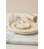 Gold Renk Zirkon Taşlı Dorikalı Model Kadın Bileklik
