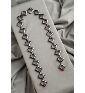 Hematit Taşı Kare Kesim Parlak Füme 13x18mm Doğal Taş Dizi