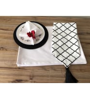SOFRA SUNUM SETİ BEYAZ ZEMİN SİYAH MOROCCAN DESEN (Krem)