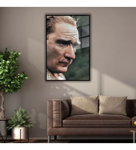 Metal Çerçeveli Cam Tablo Yeşil Atatürk Portresi (Siyah)