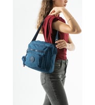 Ultra hafif, çok cepli , çok bölmeli Çapraz askılı Postacı çanta (spor, seyahat, gündelik ) Lacivert Model: 571-6U