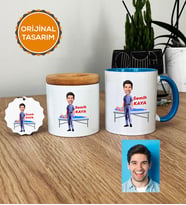 Kişiye Özel Karikatürlü Fizyoterapist Hediye Seti Kupa Bardak, Kalemlik, Anahtarlık Erkek Fizyoterapiste Tıp Bayramı Hediyesi (Mavi)