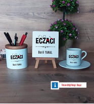 Eczacı Hediye Seti Dekoratif Taş, Kalemlik, Ahşap Altlıklı Türk Kahvesi Fincanı Hediye (Model 2)
