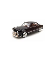 Siyah 1949 Ford Coupe 1/24 Bordo Model Araba