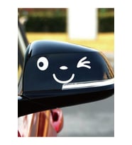 Sevimli Gülen İkonometre Oto Dikiz Aynası Sticker Beyaz 15*14 Cm