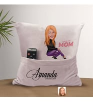 BK Gift Kişiye Özel Anne Karikatür Tasarımlı Organizer Kumanda ve Atıştırmalık Cepli Pembe Kırlent Yastık-6 Arkadaşa Hediye, Cepli Yastık