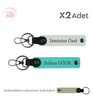 Kız Kardeşe Anlamlı Hediye, İsim Yazılı 2’li Anahtarlık Seti, Beyaz-Turkuaz-Sütlü Kahve