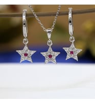 Kırmızı Beyaz Taşlı Minimal Yıldız Gümüş Kolye Küpe Takım