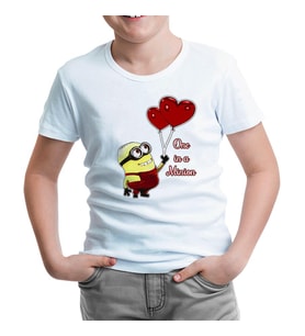 One in a Minion - Hearts Beyaz Çocuk Tshirt