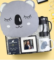 Kişiye Özel Kupa & Peluş Koala Yastık & Siyah Paspartulu Çerçeve & Filtre Kahve & French Press İş Arkadaşına Hediye Seti