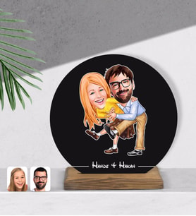 BK Gift Kişiye Özel Sevgililer Karikatürlü Yuvarlak Ahşap Biblo-102