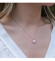 Zirkon Taşlı Çiçek Motifli Rose Gold Kaplama Gümüş Kolye