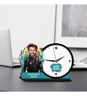 Erkek Dalgıca Hediye Karikatürlü MDF Masa Saati