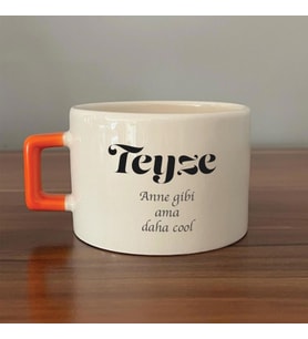 Teyze Baskılı Turuncu Kulplu C Fincan