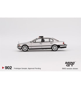 Mini GT 1/64 BMW 750IL "Tomorrow Never Dies" Blister Paket