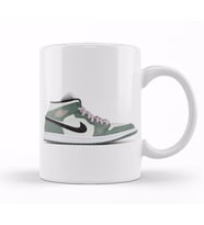 Jordan 1 Mid Dutch Green Kupa Bardak Porselen