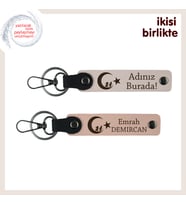 Evlilik Yıldönümüne Çocuk Ve Ayyıldız Temalı İsme Özel Anahtarlık Seti, Pudra-Yavru Ağzı