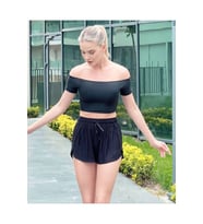 Siyah Omzu Açık Kısa Kollu Spor Tişört