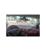 2002-2011 Modellerine Uygun Hyundai Getz Torpido Koruma Halısı Siyah Kenar Renk Kırmızı