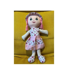Pembe Saçlı Desenli Kız Oyuncak Elbiseli Nostaljik Bez Bebek Uyku Arkadaşı 50 Cm Hediyelik Doğum Günü Geçmiş Olsun Hoş Geldin Bebek Hediyesi