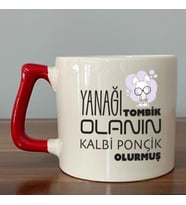 Yanağı Tombik Olanın Baskılı Kırmızı Kulplu D Kupa
