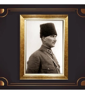 Altın Varaklı Çerçeveli Paspartulu Atatürk Tablo nl02A665 (Gold)