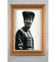 Altın Varaklı Paspartulu Çerçeveli Atatürk Tablo nt1165