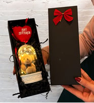 Işıklı Peluş Ayıcıklı Fanus & Kalp  Siyah Kutusunda  Sevgiliye Hediye Doğum Günü Hediyesi