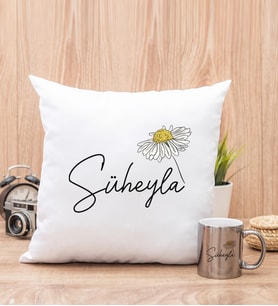 Kişiye Özel Papatya Tasarımlı İsimli Kare Yastık ve Silver Kupa