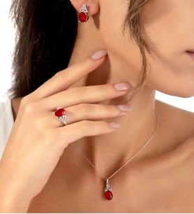 925 Ayar Garnet Taşlı Oval Gümüş Takı Seti