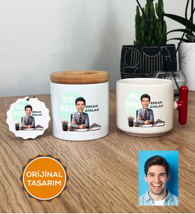 Kişiye Özel Karikatürlü Patron Hediye Seti T Kupa, Kalemlik, Anahtarlık Big Boss Patrona Doğum Günü Hediyesi (Kırmızı)