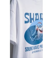 Erkek Beyaz Oversize Fit Bisiklet Yaka Shark Sırt Baskılı Pamuklu Tişört