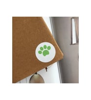 Yeşil Paw Sticker Kedi Köpek Pati Pençe Beyaz Zemin Yuvarlak Mat Etiket Green 3 Cm - 180 Adet