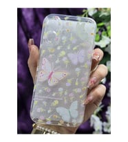 iPhone 16 Uyumlu Pastel Renkli Çiçekli Kelebek Desenli Silikon Şeffaf Telefon Kılıfı