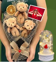 Fotoğraflı Büyük Boy 3'lü Tasarım Peluş Ayıcık Buketi ve Led Işıklı Beyaz Melekli Fanus (Model 5)