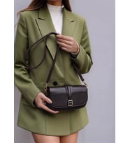 Kadın Minimalist Çapraz Askılı Suni Deri Çanta Günlük ve Şık Kullanım Modern Stil Trend Tasarım (Kahverengi)