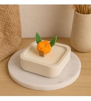 Çiçek Yaprak Tasarımlı Kare Tabak Soya Mum - Ahşap Fitil El Yapımı (Doğal Beyaz)