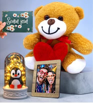 Kişiye Özel Hediye Seti Kalpli Peluş Ayıcık, Fotoğraf ve Led Işıklı Penguen Fanus