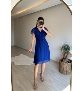 Neşeli butik kadın v yaka kuşaklı mini şifon elbise NM007 (Saks)