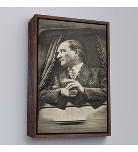 Çerçeveli Mustafa Kemal Atatürk'ün Karakalem Görünümlü Portre Çizimi Dikdörtgen Dekoratif Kanvas Tablo (Beyaz)