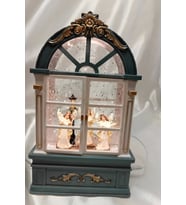 Yılbaşı Noel Pencere Tasarımlı Kar Küresi Noel Baba Karakter Işık kahve Yeni Yıl Melek Kanat (Çok Renkli)